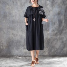 Elegant long cotton dresses Loose fitting Loose Short Sleeve Round Neck Black Pleated Dress